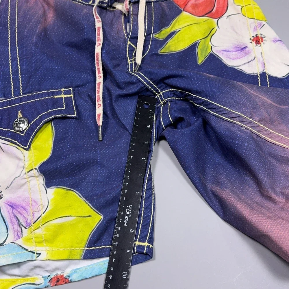 True Religion Surd AOP Floral Board Shorts Mens Size 33 Y2K Summer Resort